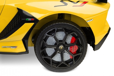 Samochód auto na akumulator Caretero Toyz Lamborghini Aventador SVJ akumulatorowiec + pilot zdalnego sterowania - żółty