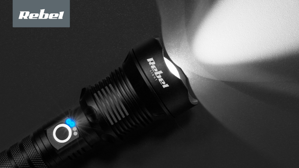 Aluminiowa latarka ręczna REBEL LED 20W ZOOM akumulator USB 800m