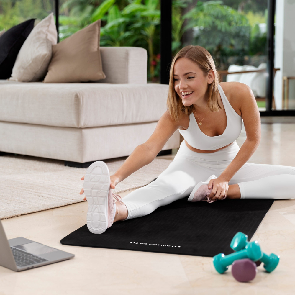 Mata gimnastyczna do ćwiczeń joga pilates fitness 183x61cm grubość 6 mm REBEL ACTIVE - kolor czarny