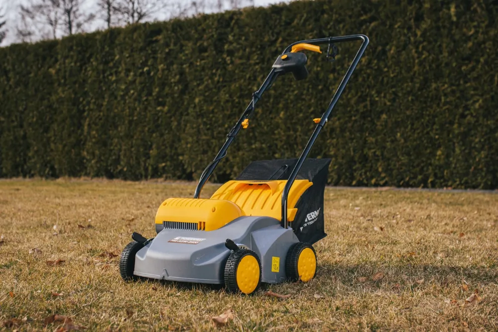 Aerator i wertykulator elektryczny 3w1 Powermat PM-AEW-2500 2500W 320mm